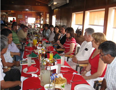 Comida invitacion de la Secretaria General del Sindicato Unico de Trabajadores al Servicio de los Poderes del Estado de Tamaulipas (SUTSPET), Lic. Blanca Valles Rodriguez a los Secretarios Generales de los planteles Conalep y entrega de  nombramientos a los mismos 